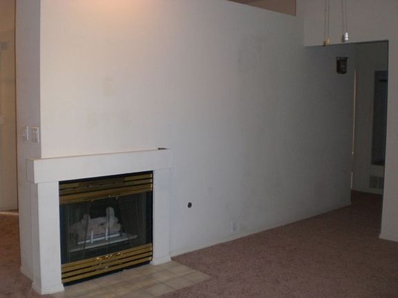 4th image of 10924 Clyburn Park Dr NE