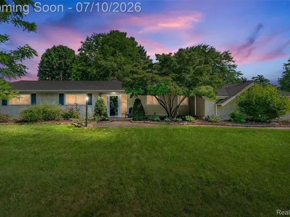 29721 Beacontree St, Farmington, MI 48331
