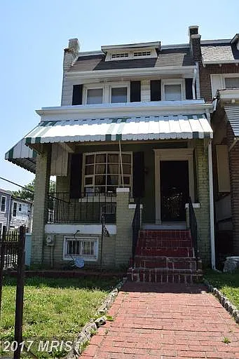 1285 Oates St NE photo 1