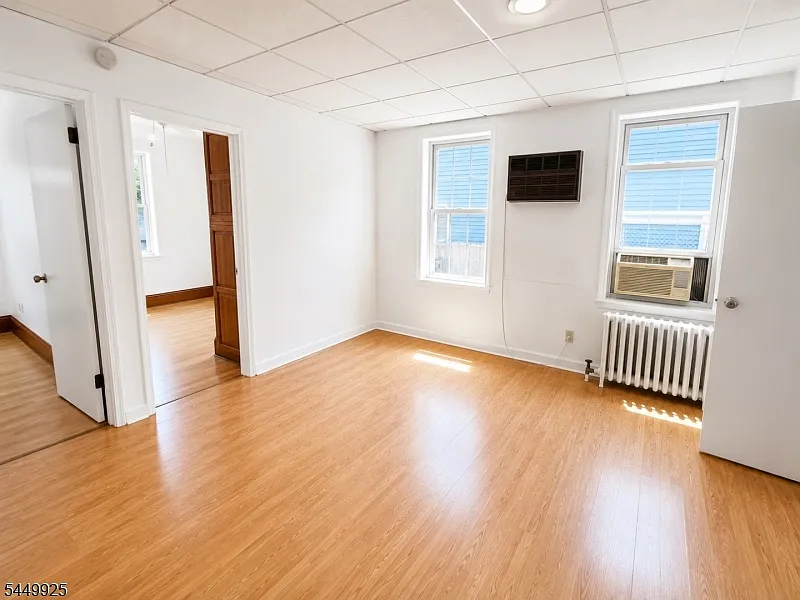 2 bed, 1.0 bath, $2,300 — Photo 3