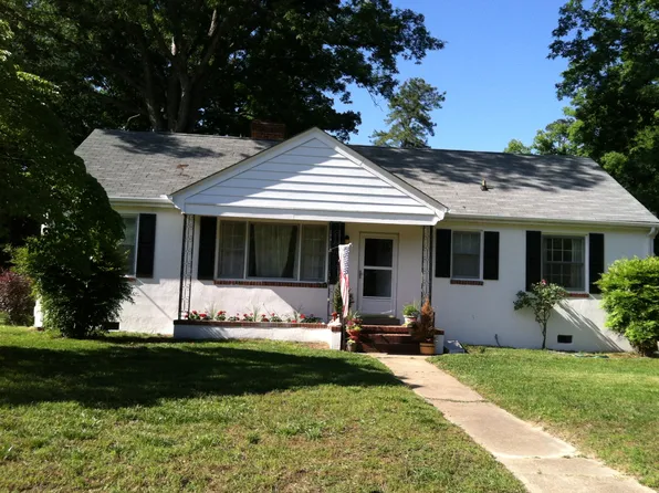 3120 Lakewood Rd, Glen Allen, VA 23060