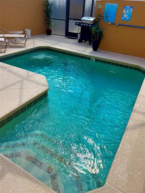4 bed, 3.0 bath, 1902 sqft, $2,450 — Photo 4