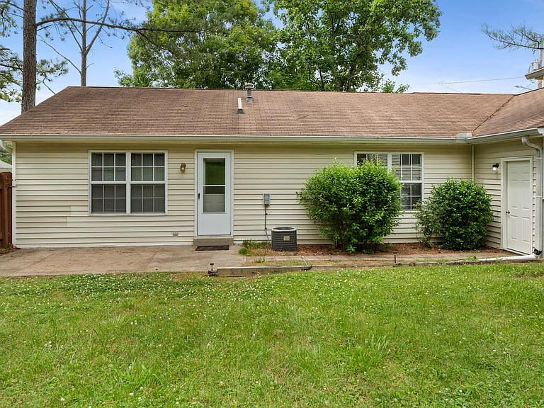 2822 Airwood Dr — Photo 29