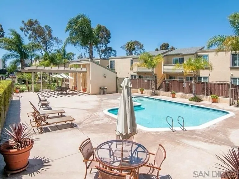 5252 Balboa Arms Dr #177 — Photo 18