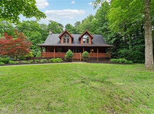 16555 Auburn Rd, Chagrin Falls, OH 44023