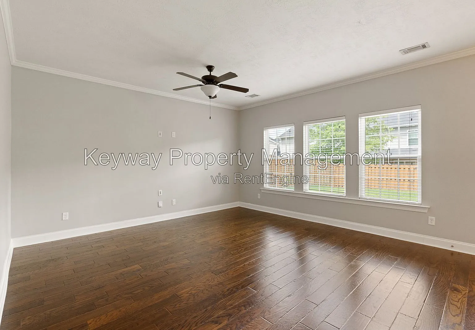 3 bed, 2.5 bath, 1652 sqft, $1,935 — Photo 4