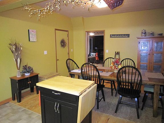 2nd image of 607 Newberry Ave