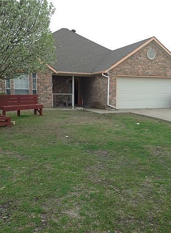1st image of 1021 Oak Grove Ln
