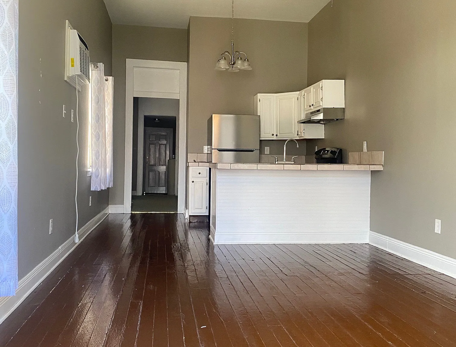 1 bed, 700 sqft, $1,195 — Photo 3
