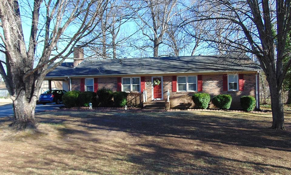 1st image of 106 Eanes St
