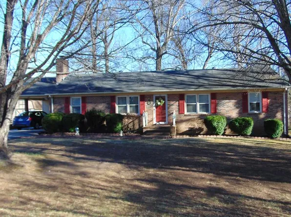 106 Eanes St, South Boston, VA 24592
