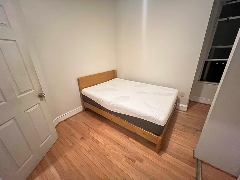 313 K St NE — Photo 21