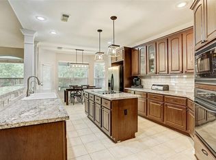 8515 Evening Light Dr, Sugar Land, TX 77479