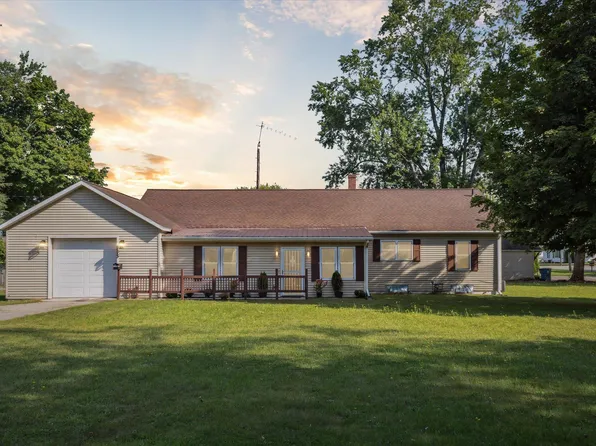 715 Alma St, Dowagiac, MI 49047