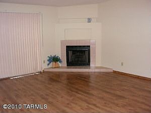 3rd image of 712 W Rushwood Dr