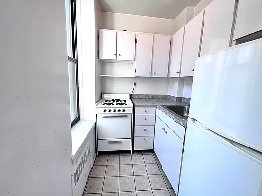 Rented by Oxford Property Group | media 11