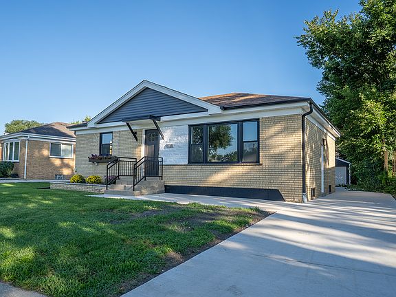 2nd image of 11138 Shaw St