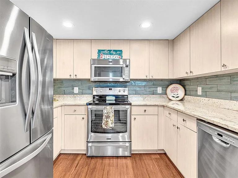 1801 N Flagler Dr #416 — Photo 16