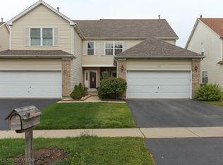 414 Grace Dr #414, Lake In the Hills, IL 60156