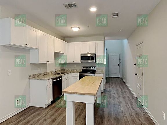 2nd image of 3427 Heritage Ln
