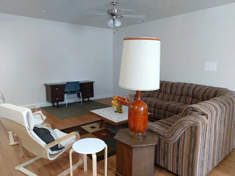 2866 W Hawk Dr #B — Photo 15