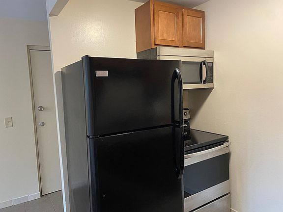 5th image of 4655 Hamilton Ave APT 6