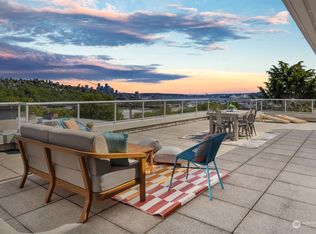 2312 W Boston St APT PENTHOUSE, Seattle, WA 98199