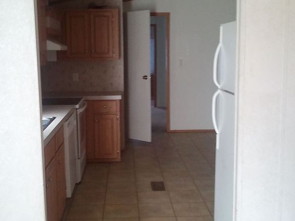 2nd image of 1302 Tyler Ln