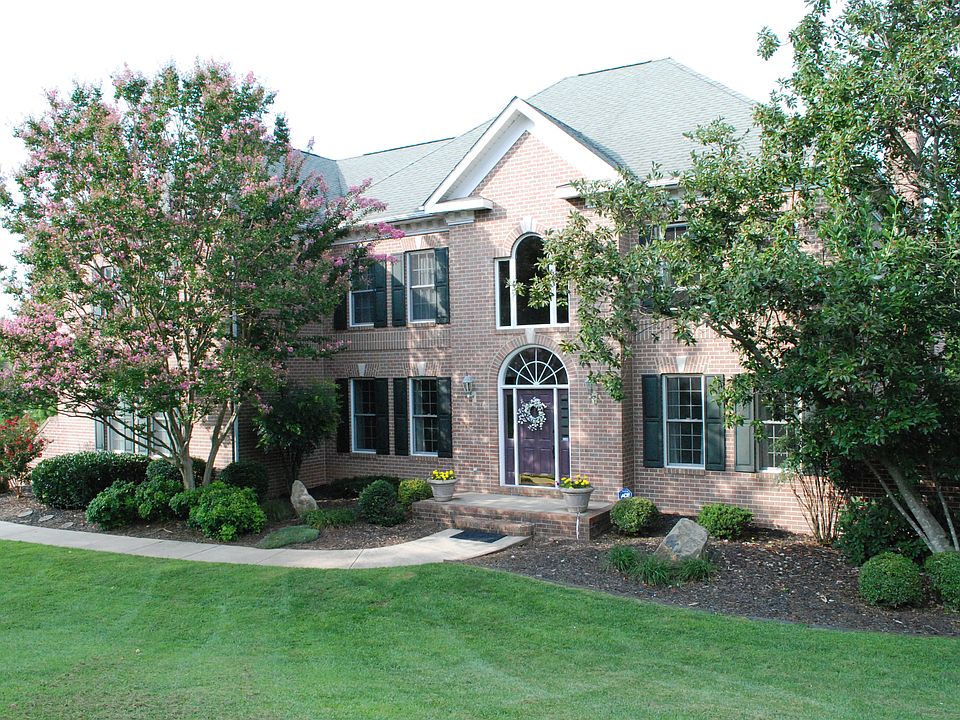 2nd image of 1408 Royal Troon Ct