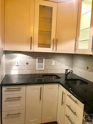 Rented by Highline Residential | media 10