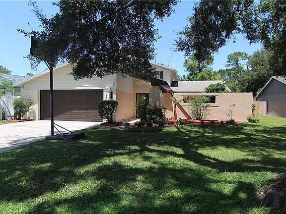 2nd image of 15704 Gardenside Ln