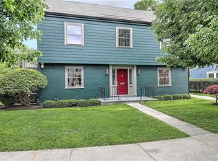 111 Fosdyke St, Providence, RI 02906