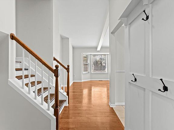 5th image of 853 Abbey Ln