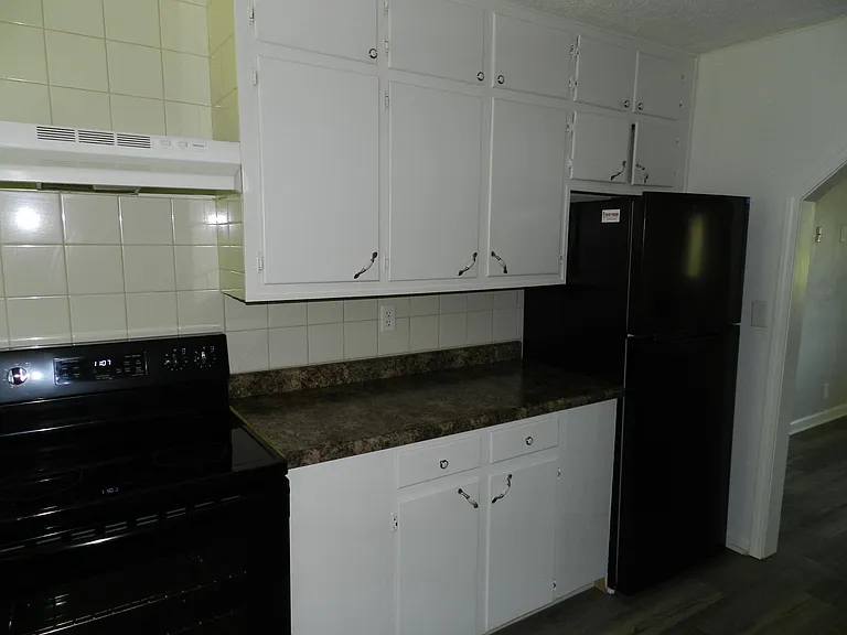 204 Dyer St — Photo 9