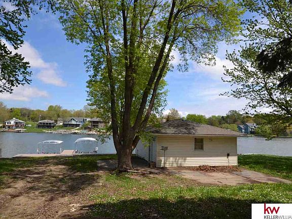 4th image of 836 Beaver Lake Blvd