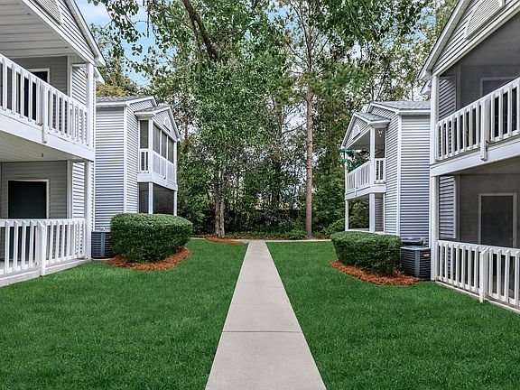 2nd image of 600 Victory Garden Dr #E35