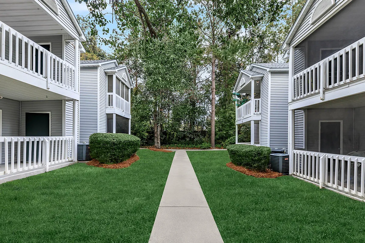 Building Photo - Azalea Place