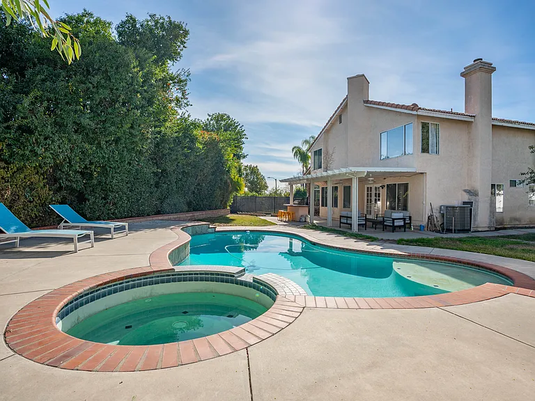 28832 Harwick Dr — Photo 35