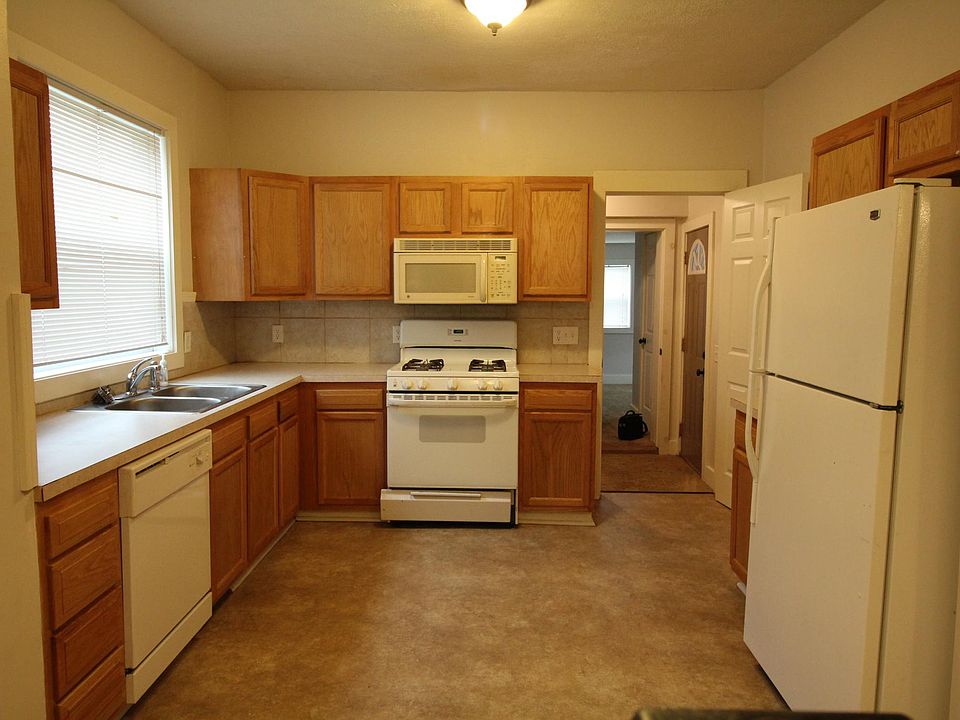 1st image of 817 Douglas St NW APT 1