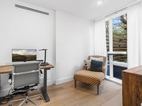 31 Bleecker Street image 3 of 13