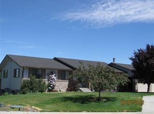 2215 Valley View Dr, Weiser, ID 83672