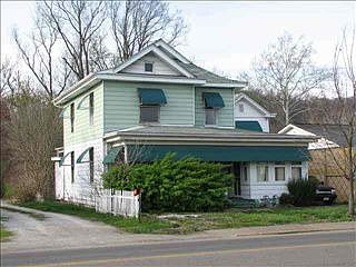 1st image of 212 3rd Ave