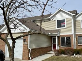 11337 Woodruff Lake Dr, Brighton, MI