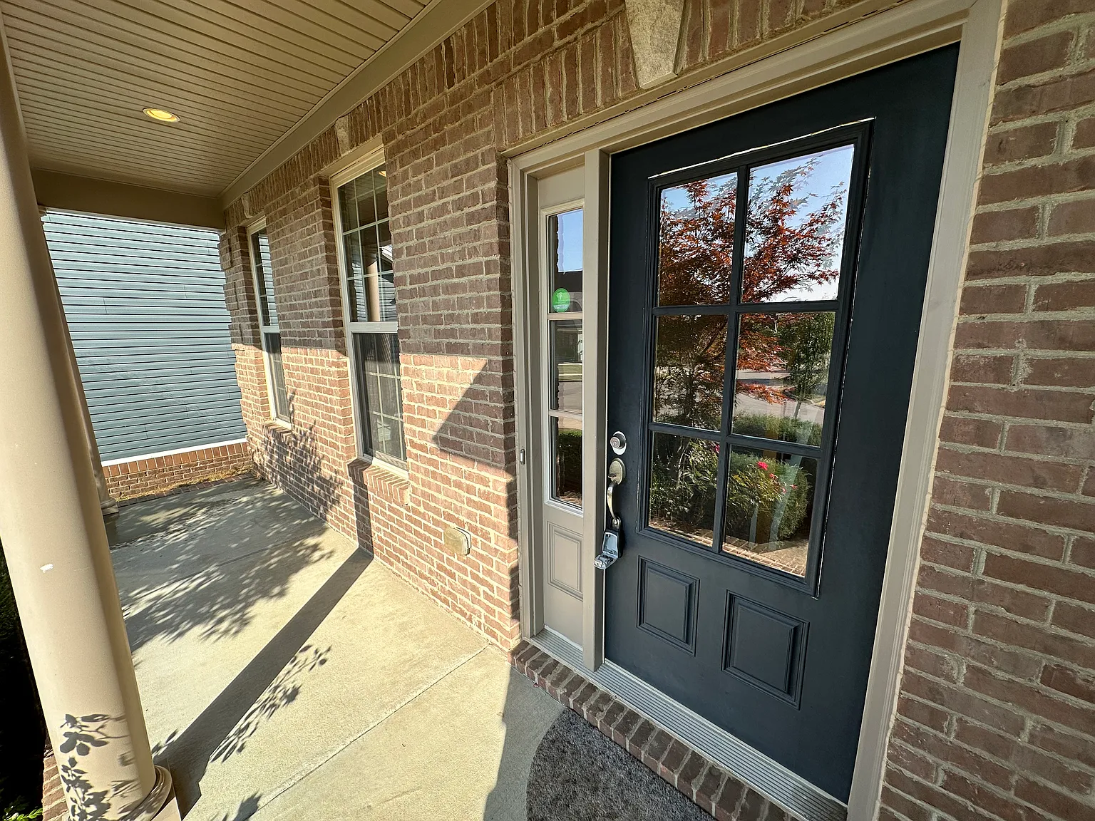 4 bed, 2.5 bath, 2713 sqft, $2,950 — Photo 3