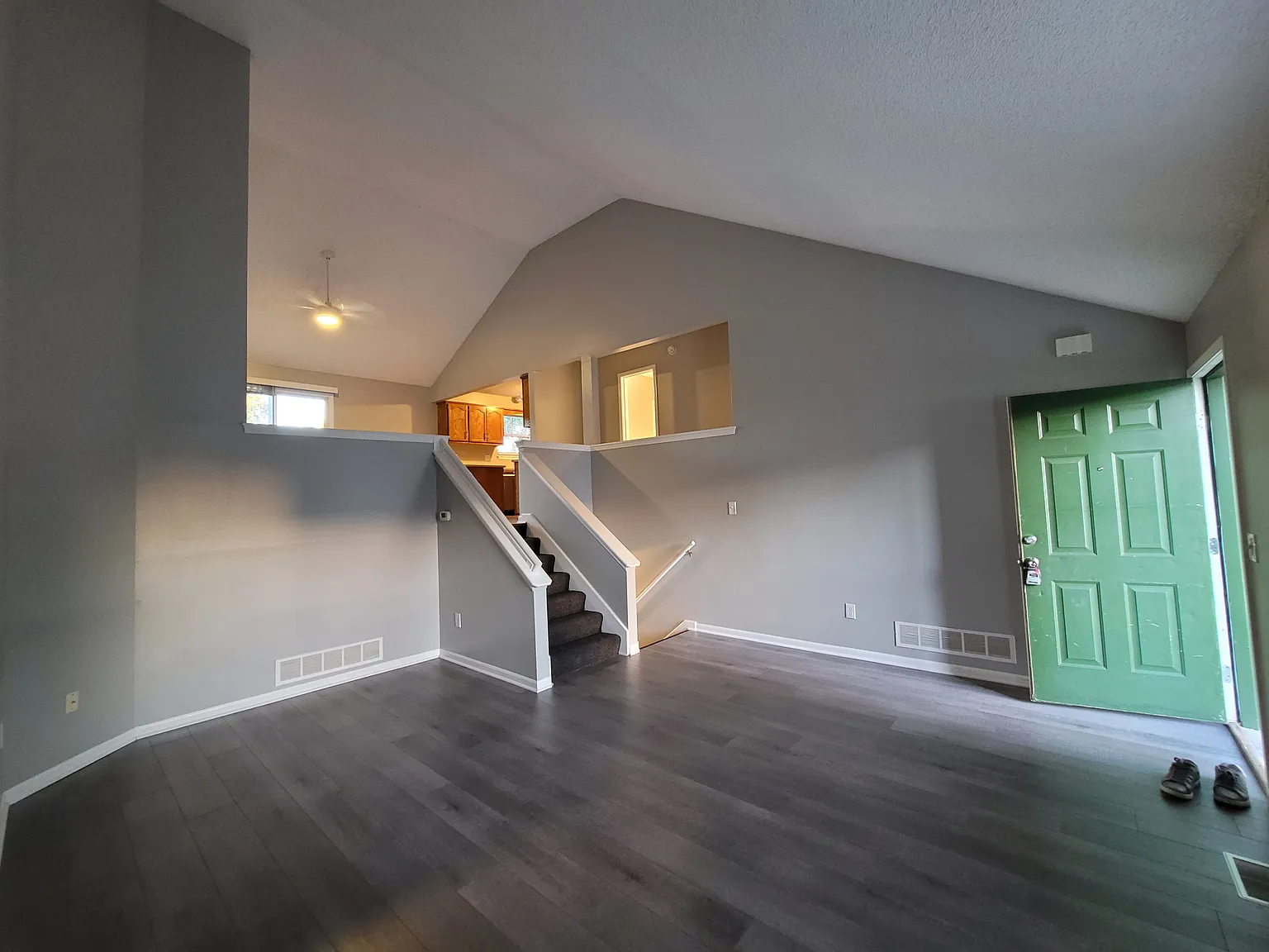 3 bed, 1200 sqft, $1,695 — Photo 4