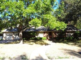 2325 Wooded Acres Dr, Waco, TX 76710