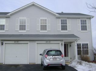 2712 Cedar Glade Rd, Naperville, IL 60564