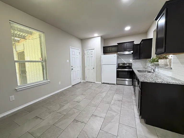 4523 N Ottawa Dr — Photo 7