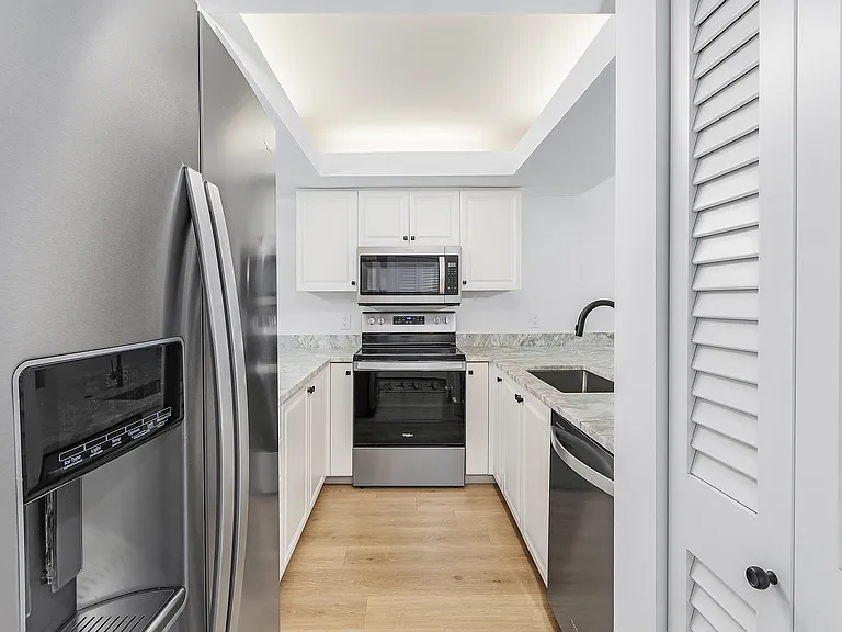 50 Seagate Dr #302B — Photo 10