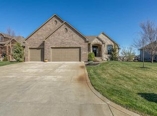 2665 N Bayside Ct, Wichita, KS 67205